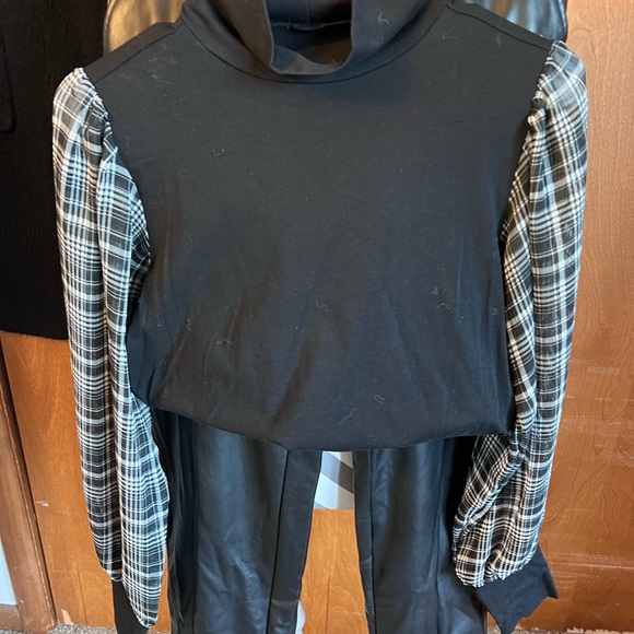 Black Faux Leather Pants - Picture 6 of 8